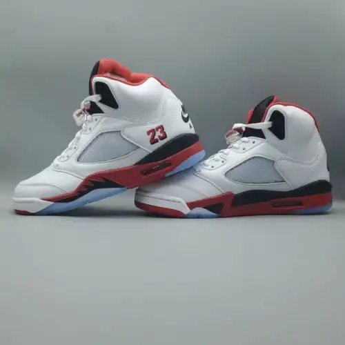 Air Jordan 5 Retro 'Fire Air Jordan 5 Red' 2025