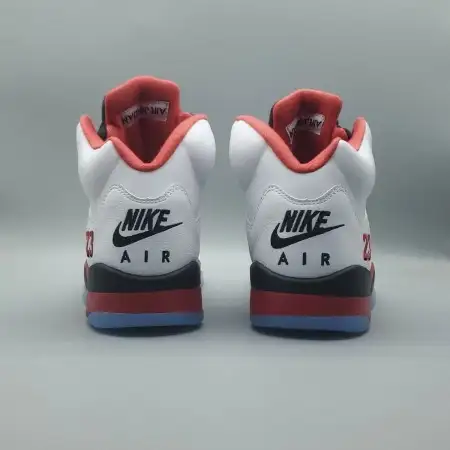 Air Jordan 5 Retro 'Fire Air Jordan 5 Red' 2025