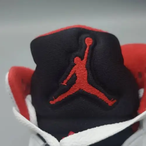 Air Jordan 5 Retro 'Fire Air Jordan 5 Red' 2025