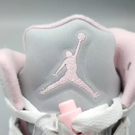 Air Jordan 5 Retro 'Medium Air Jordan 5 Soft Pink'