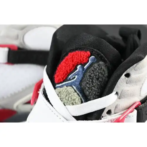 Air Jordan 8 Retro 'Bugs Bunny' 2013