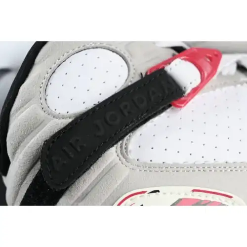 Air Jordan 8 Retro 'Bugs Bunny' 2013