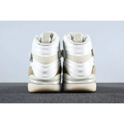 Air Jordan 8 Retro C&C 'Trophy'