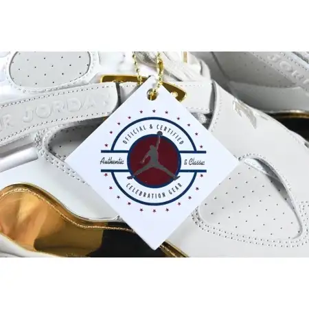 Air Jordan 8 Retro C&C 'Trophy'