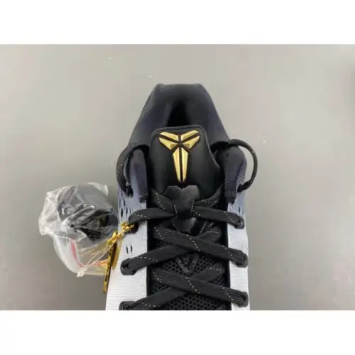 Kobe 9 EM Kobe Protro 'Mambacita'