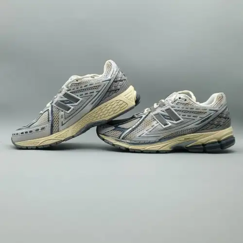 thisisneverthat x 1906R 'The New Balance 2022 Downtown Run'