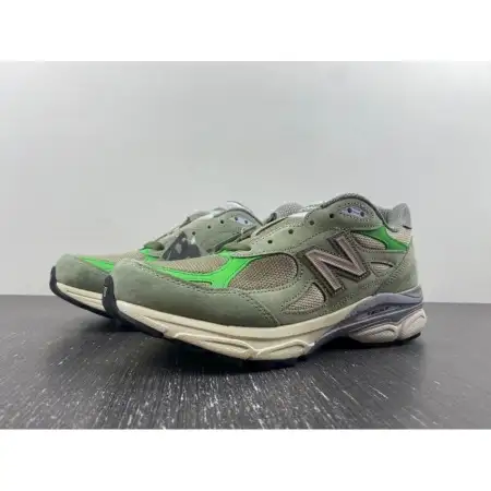Patta x 990v3 Made in USA 'Keep Your Family Close' 4FDD3374