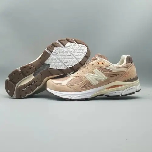 size? x 990v3 Made in USA 'Keepin' it  Keepin Running'