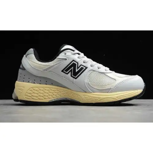 thisisneverthat x 2002R 2002R 'White'