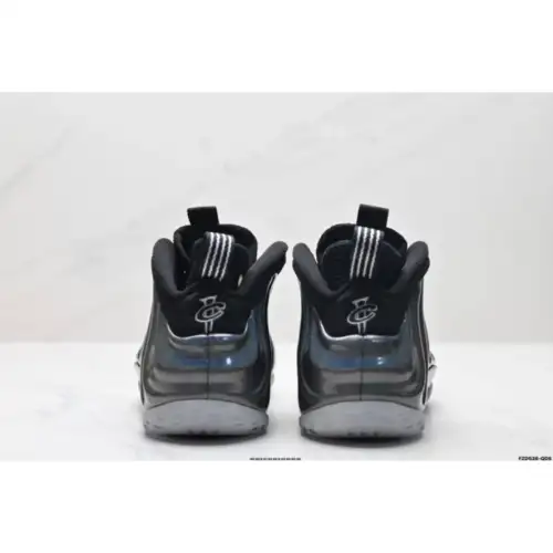 Air Foamposite One Air Foamposite One 'Hologram'