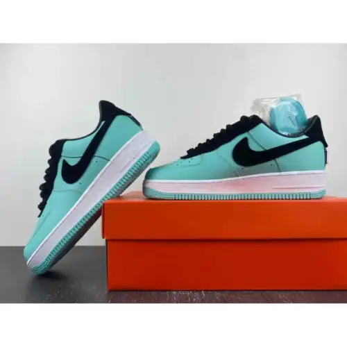 Tiffany & Co. x Air Force 1 Low '1837' Air Force 1 Friends & Family