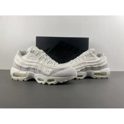 Comme des  Air Max 95 Garçons x Air Max 95 'White'