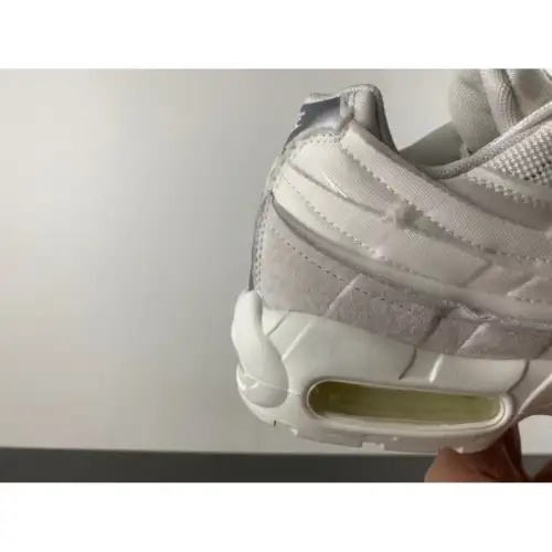 Comme des  Air Max 95 Garçons x Air Max 95 'White'