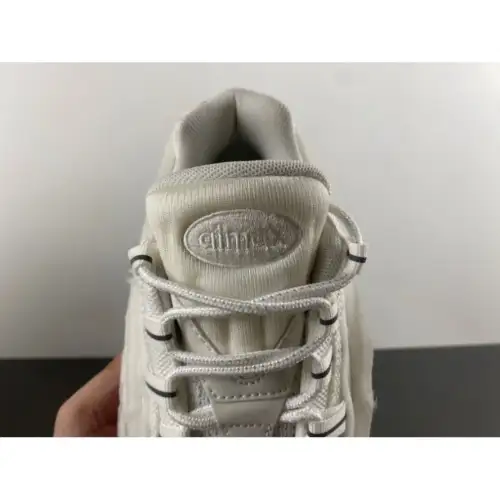 Comme des  Air Max 95 Garçons x Air Max 95 'White'