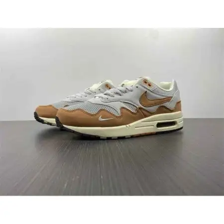 Patta x Air Max 1 'Monarch' 7A6330
