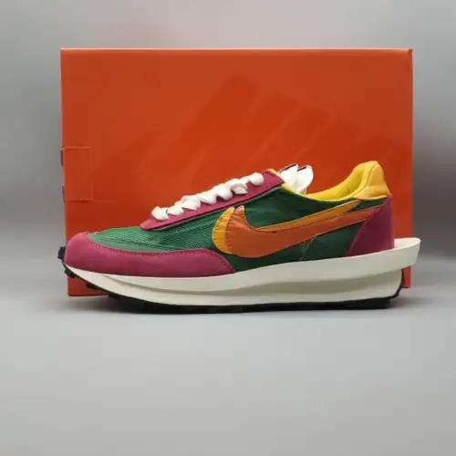 sacai x LDWaffle sacai 'Pine Green'