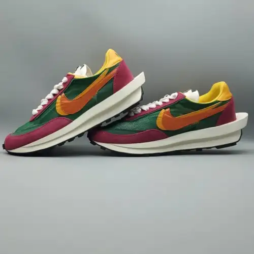 sacai x LDWaffle sacai 'Pine Green'