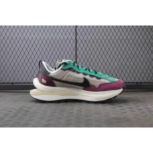 sacai x VaporWaffle Villain Red SP 'Villain Red'