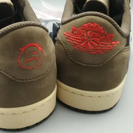 Travis Scott Mocha x Air Jordan 1 Low 'Mocha'