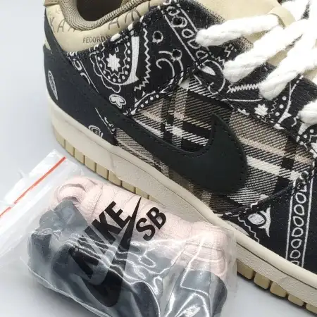 Travis Scott x Dunk Low Premium QS SB Dunk 'Cactus Jack'