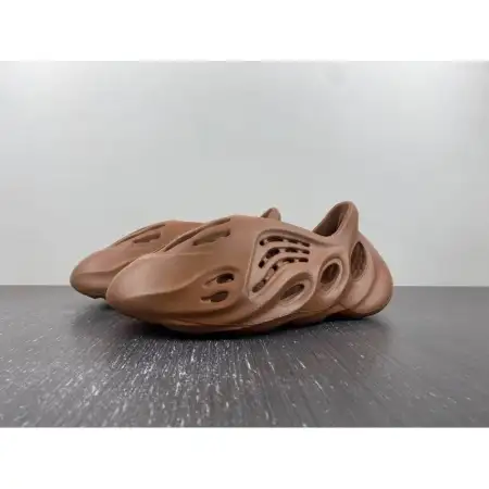 Yeezy Foam Runner 'Flax' 4F21522