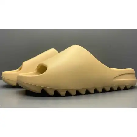 Yeezy Slides 'Desert Sand' 983626