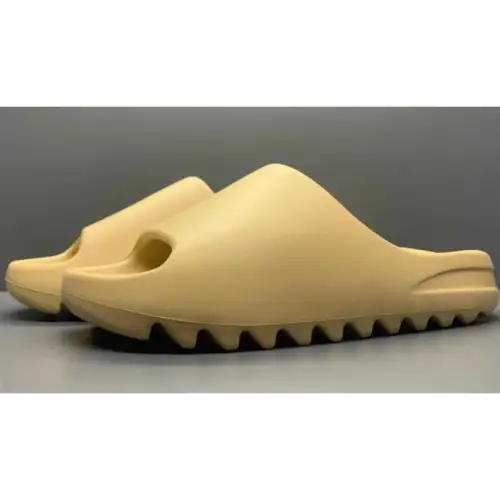 Yeezy Yeezy Slides Slides 'Desert Sand'