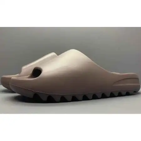 Yeezy Slides 'Soot' 0CB223
