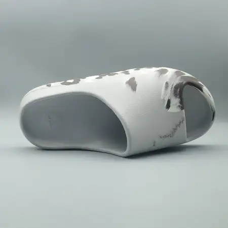 Yeezy Slide 'MX Moon'