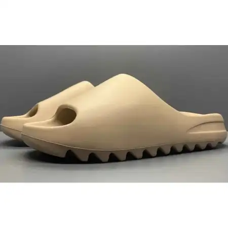 Yeezy Slides 'Pure' AC8C2180