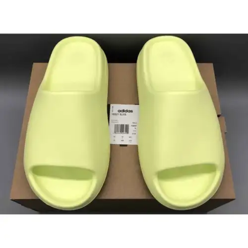 Yeezy Slide Slide 'Glow Green' 2022