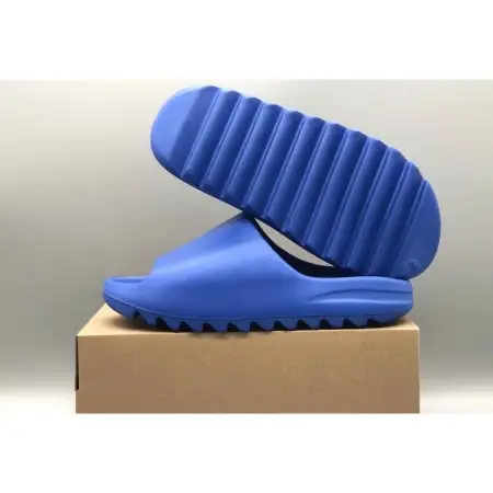 Yeezy Slides 'Azure' 6F2396