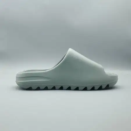 Yeezy Slides Yeezy Slide 'Salt'