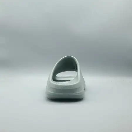Yeezy Slides Yeezy Slide 'Salt'