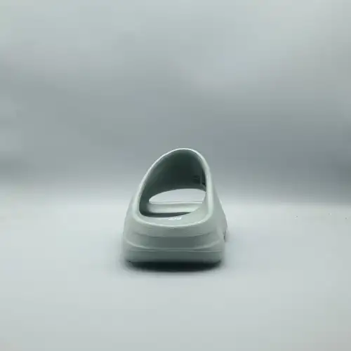 Yeezy Slides Yeezy Slide 'Salt'