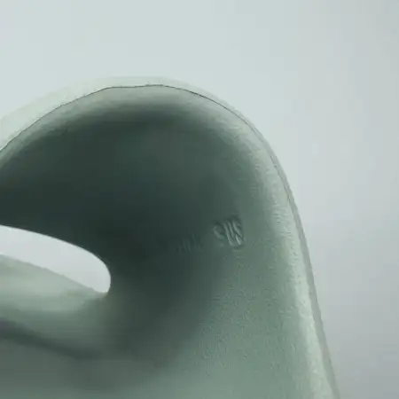 Yeezy Slides Yeezy Slide 'Salt'