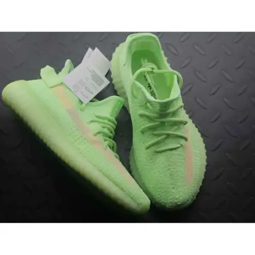 Yeezy Yeezy 350 V2 Boost 350 V2 GID 'Glow'