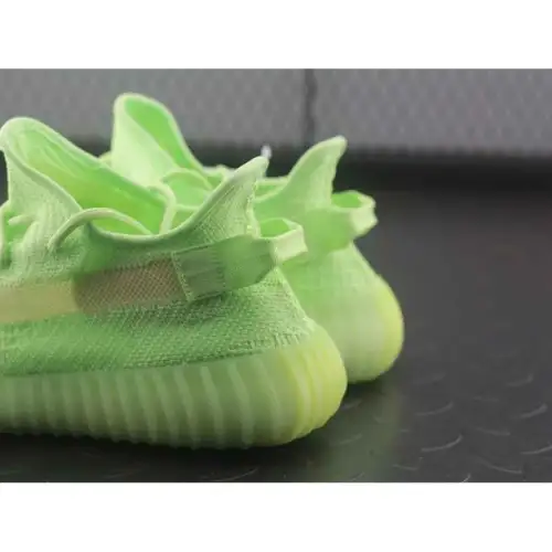 Yeezy Yeezy 350 V2 Boost 350 V2 GID 'Glow'