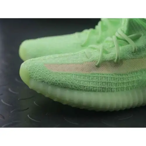 Yeezy Yeezy 350 V2 Boost 350 V2 GID 'Glow'