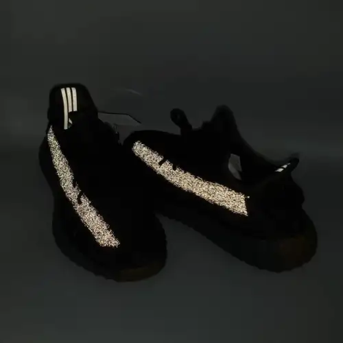 Yeezy Yeezy 350 V2 Boost 350 V2 'Cinder Reflective'
