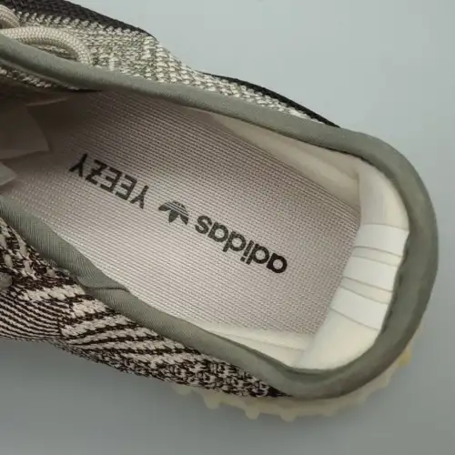 Yeezy Boost  Yeezy 350 V2 350 V2 'Zyon'