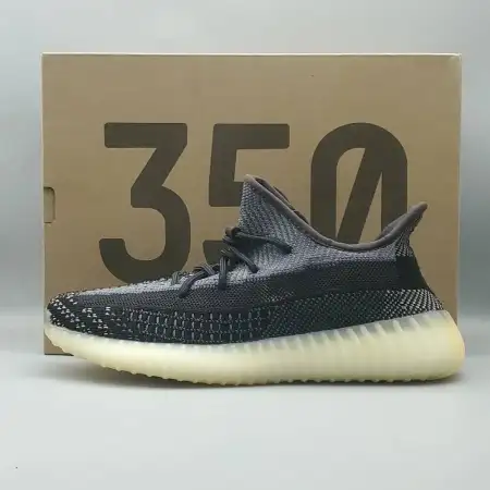Yeezy Boost Yeezy 350 V2 350 V2 'Carbon'