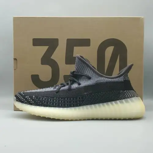 Yeezy Boost Yeezy 350 V2 350 V2 'Carbon'