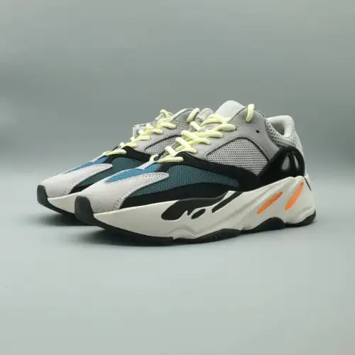 Yeezy Boost 700 Yeezy 'Wave Runner'