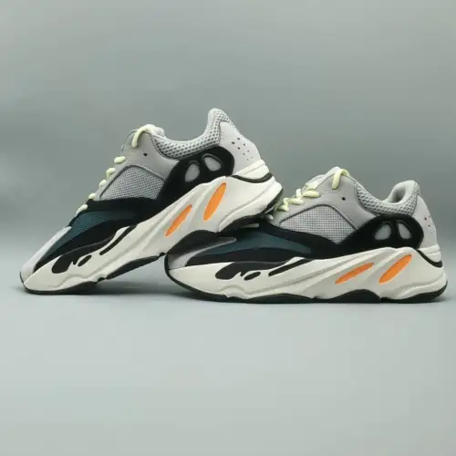 Yeezy Boost 700 Yeezy 'Wave Runner'