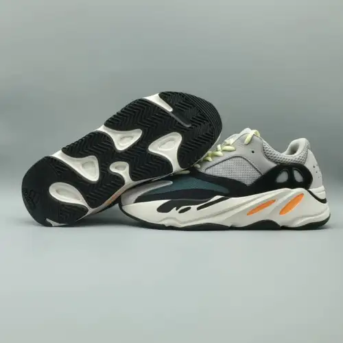 Yeezy Boost 700 Yeezy 'Wave Runner'