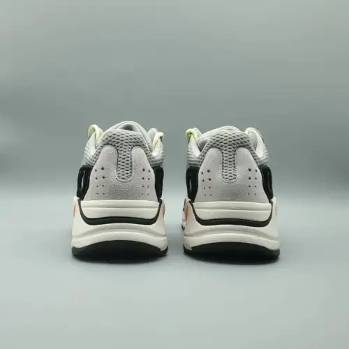 Yeezy Boost 700 Yeezy 'Wave Runner'