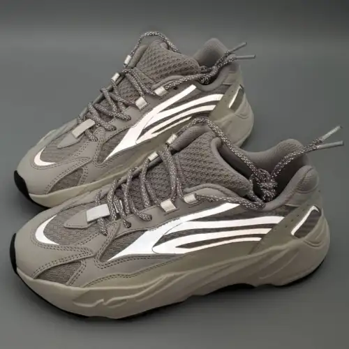 Yeezy Boost 700 Yeezy V2 'Static'