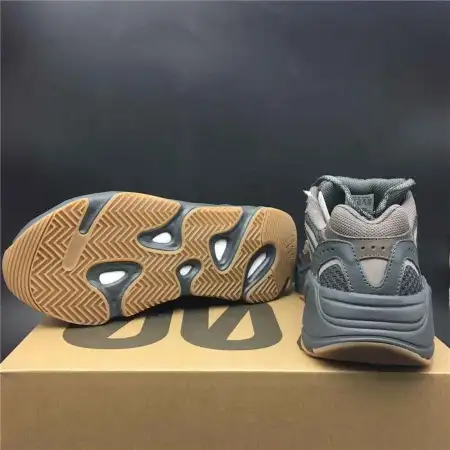 Yeezy Boost 700 Yeezy V2 'Geode'