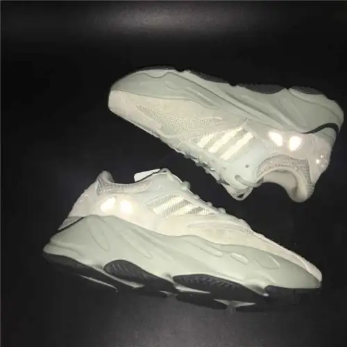 Yeezy Boost 700 Yeezy 700 'Salt'